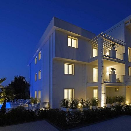 Villa Bianca Luxury Apartments Desenzano del Garda Exterior photo