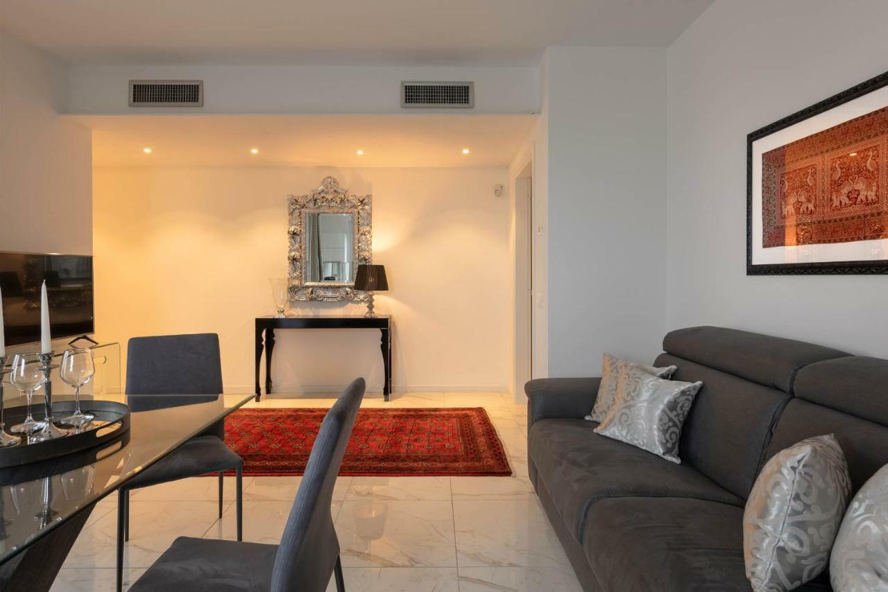 Villa Bianca Luxury Apartments Desenzano del Garda Exterior photo